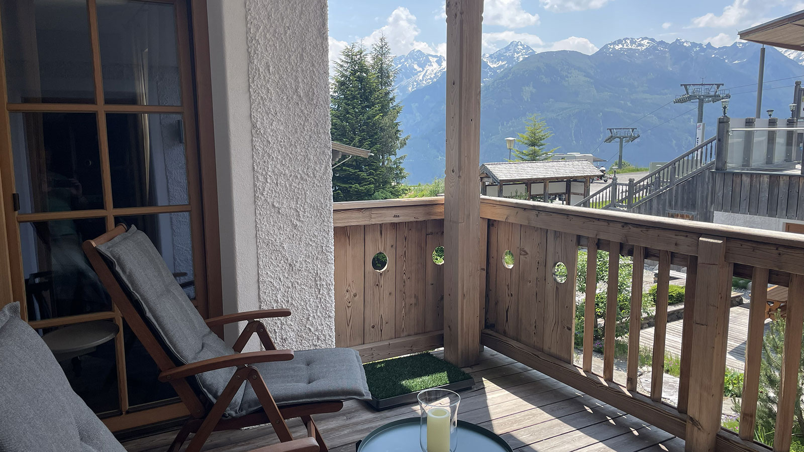 Heidi Chalet, Austria