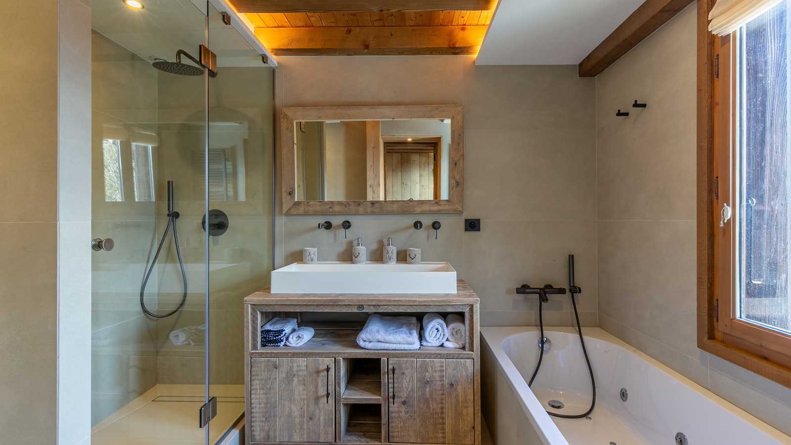 Chalet Pettoreaux Apartments, France