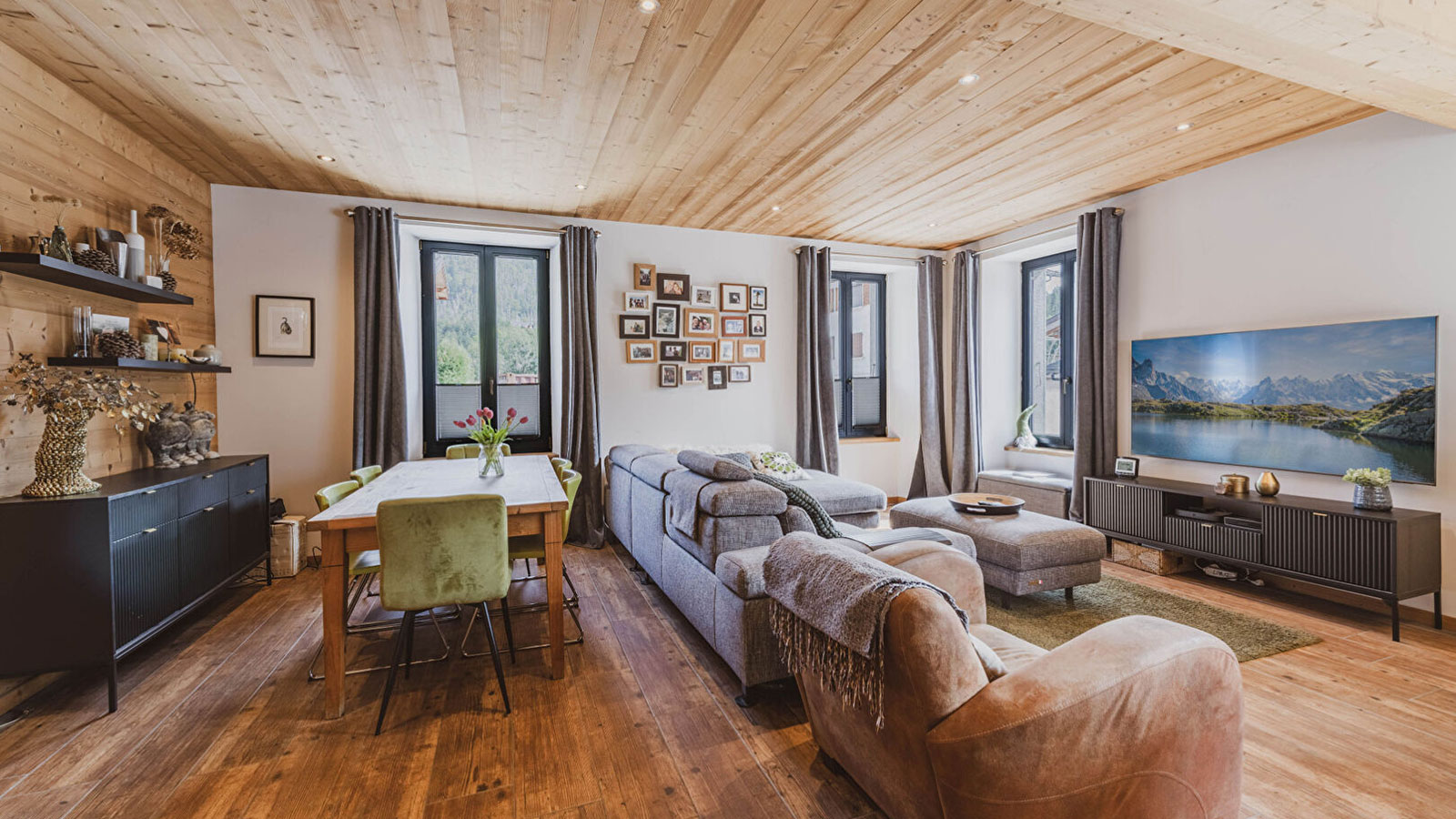 Emily Apartments, France