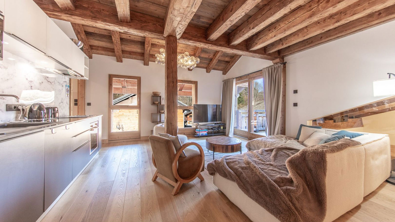 Lara Apartments, France