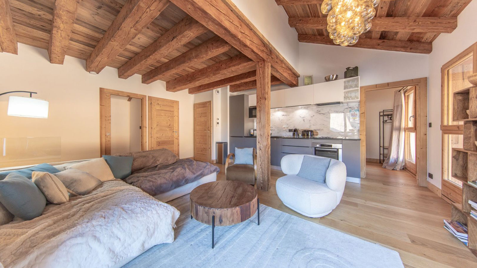 Lara Apartments, France