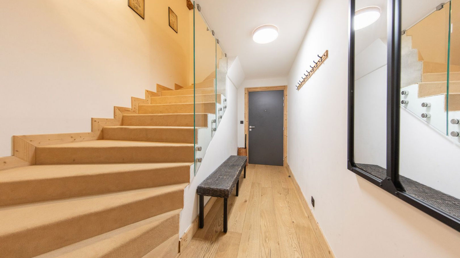 Lara Apartments, France