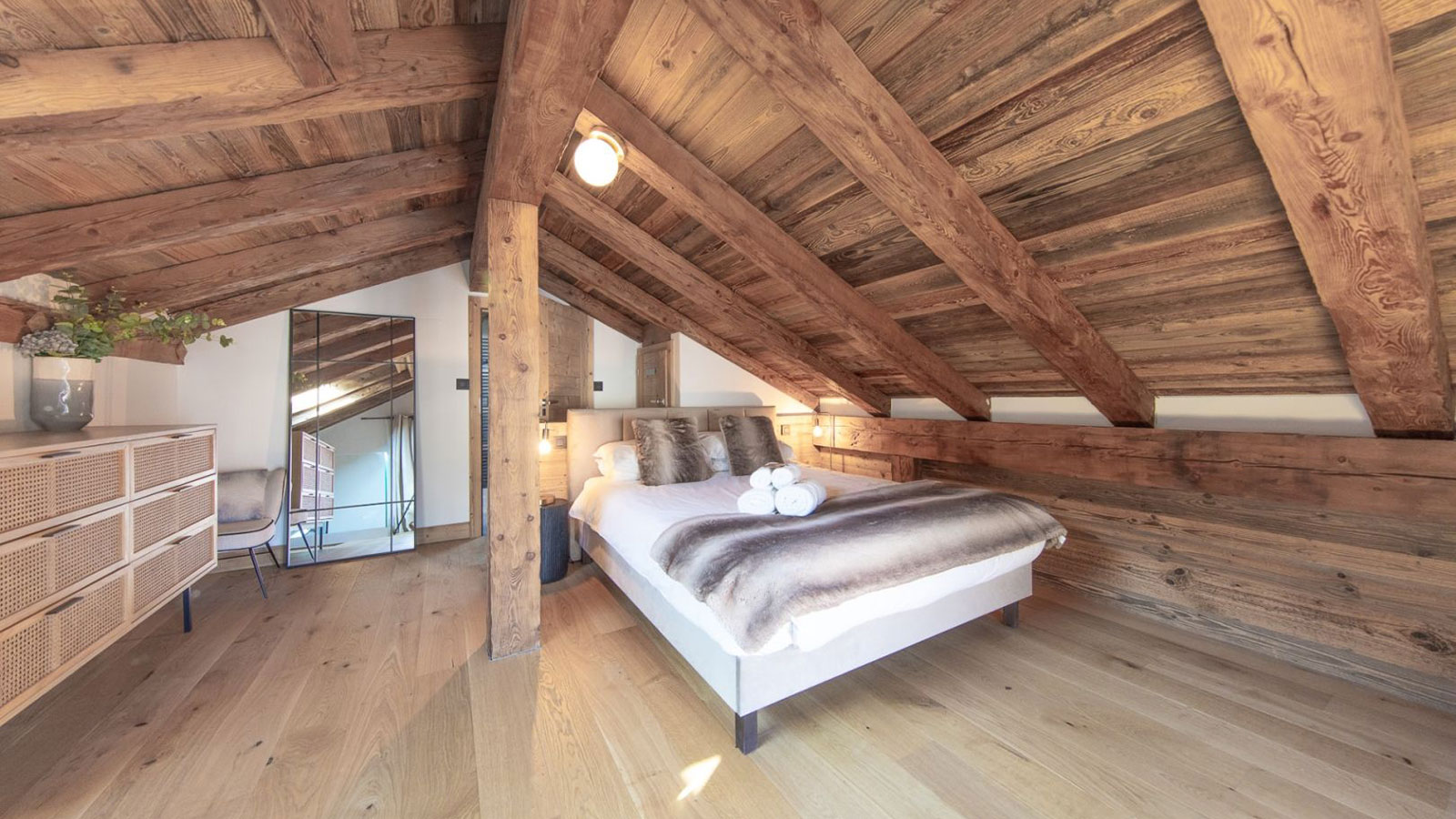 Lara Apartments, France