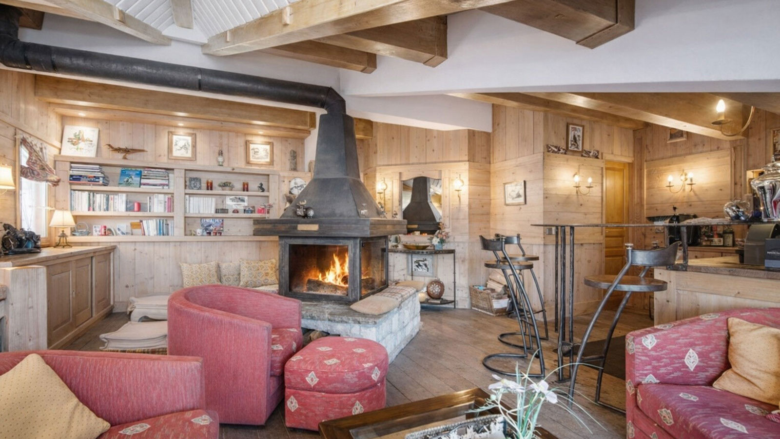 Nina Apartments, France