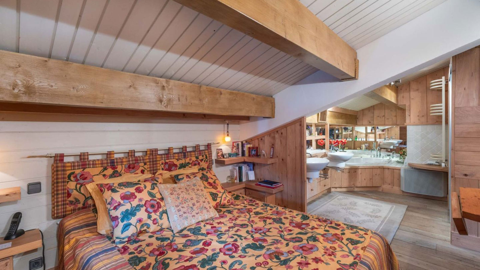 Nina Apartments, France