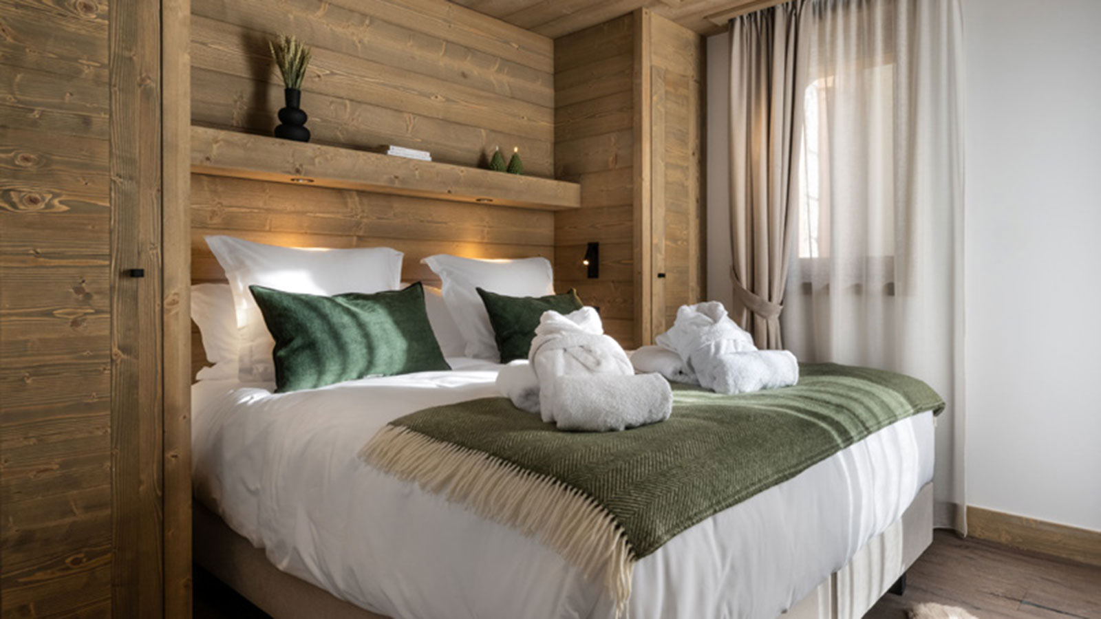 Genesis Mira Apartments, France