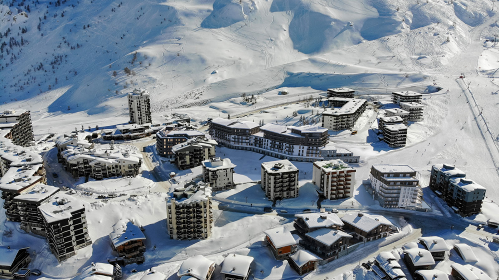 Genesis Mira Apartments, France