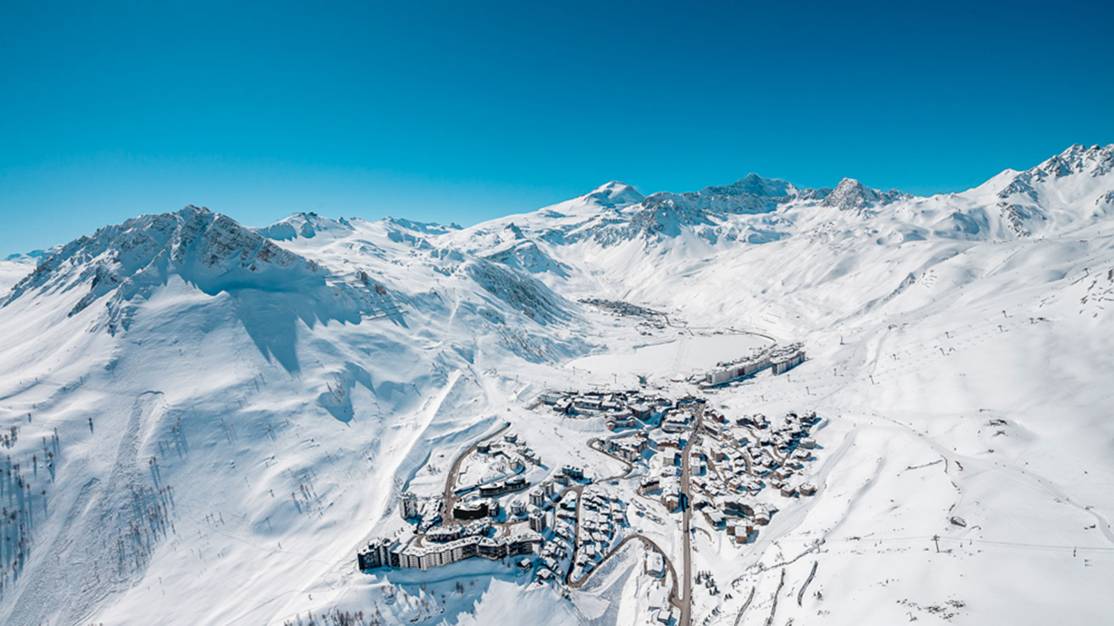 Genesis Mira Apartments, France