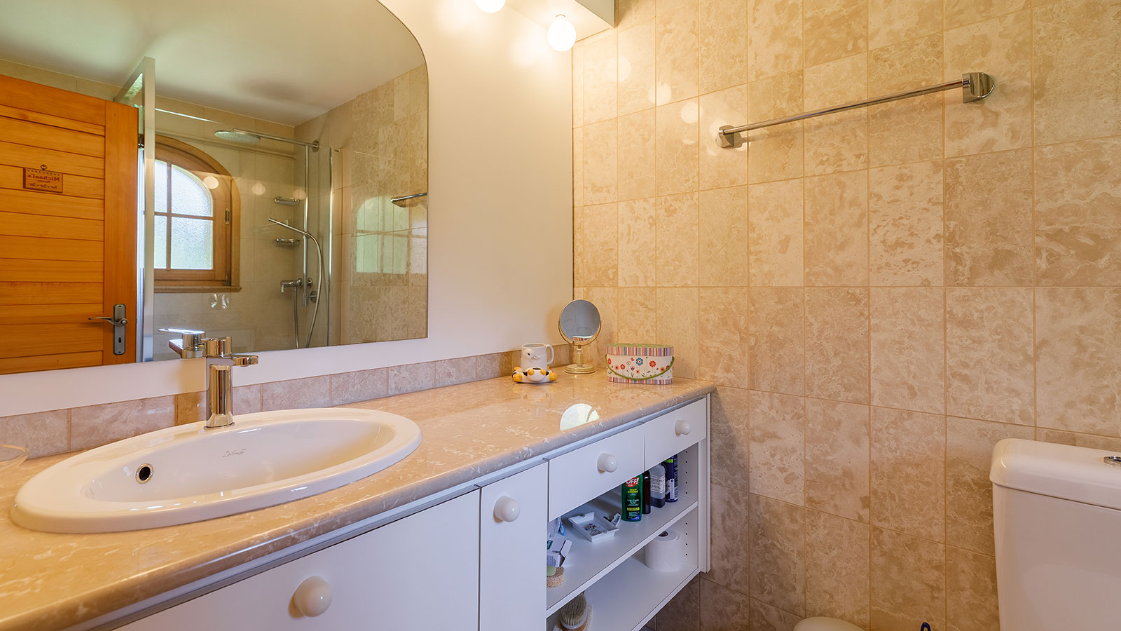 Balcon des Alpes 6-7 Apartments, Switzerland