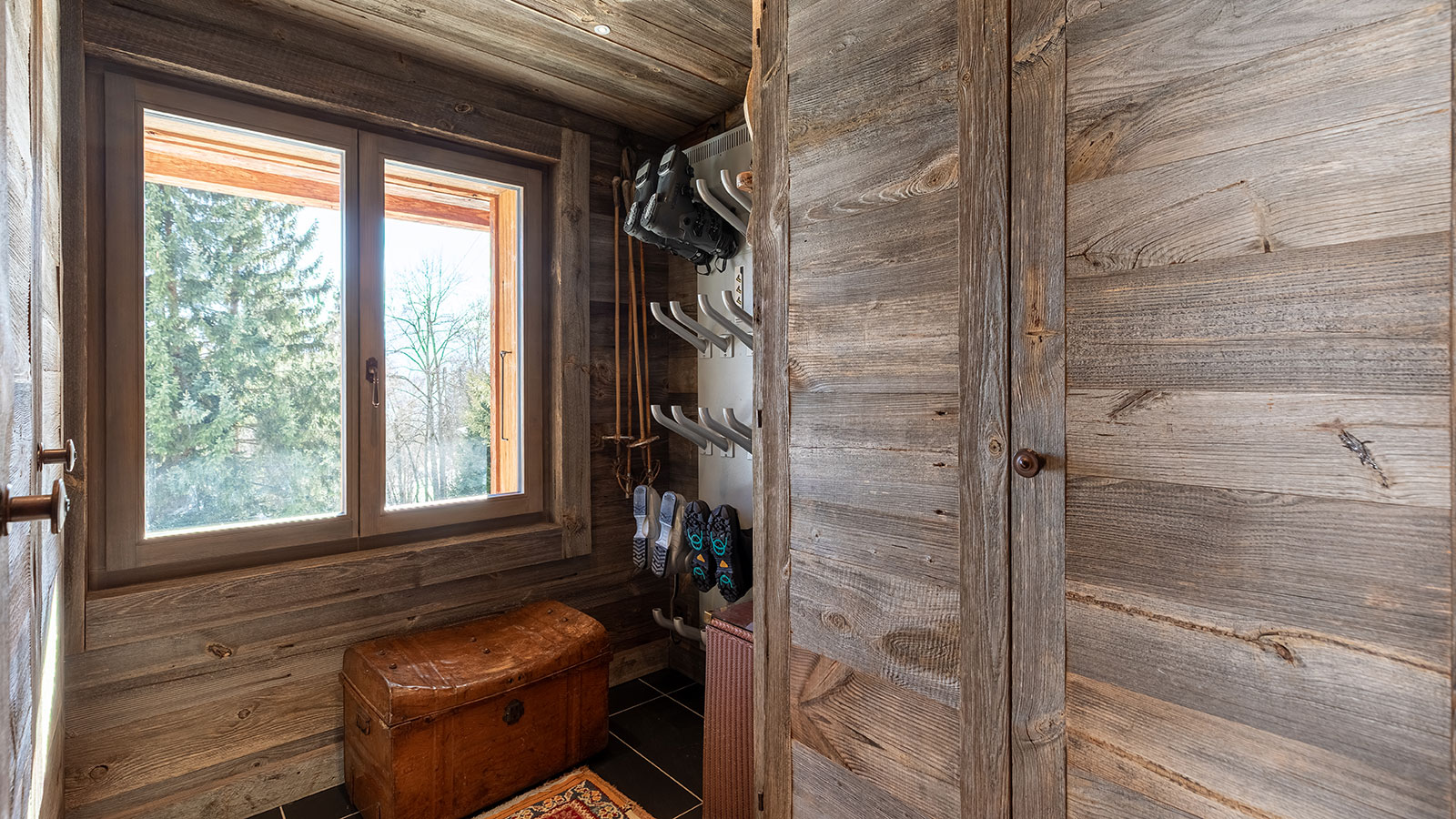 Chalet Dionysia Chalet, Switzerland