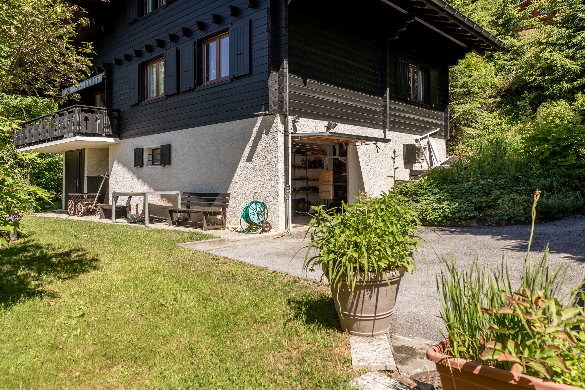 L'Imprévu Apartments, Switzerland