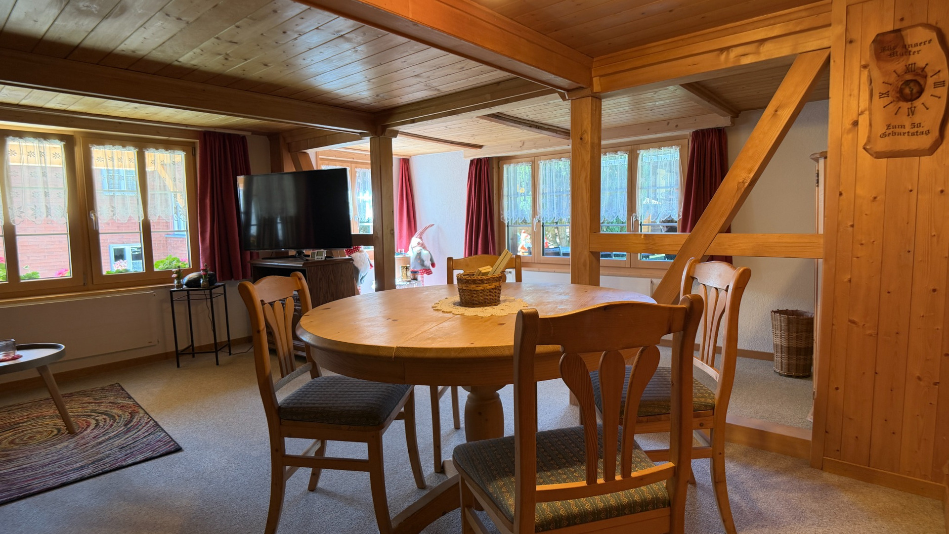 Alpengluhn Chalet, Switzerland