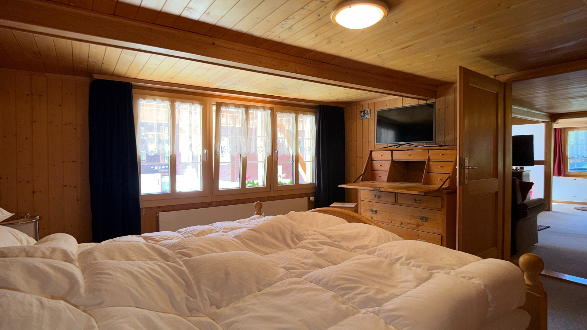 Alpengluhn Chalet, Switzerland
