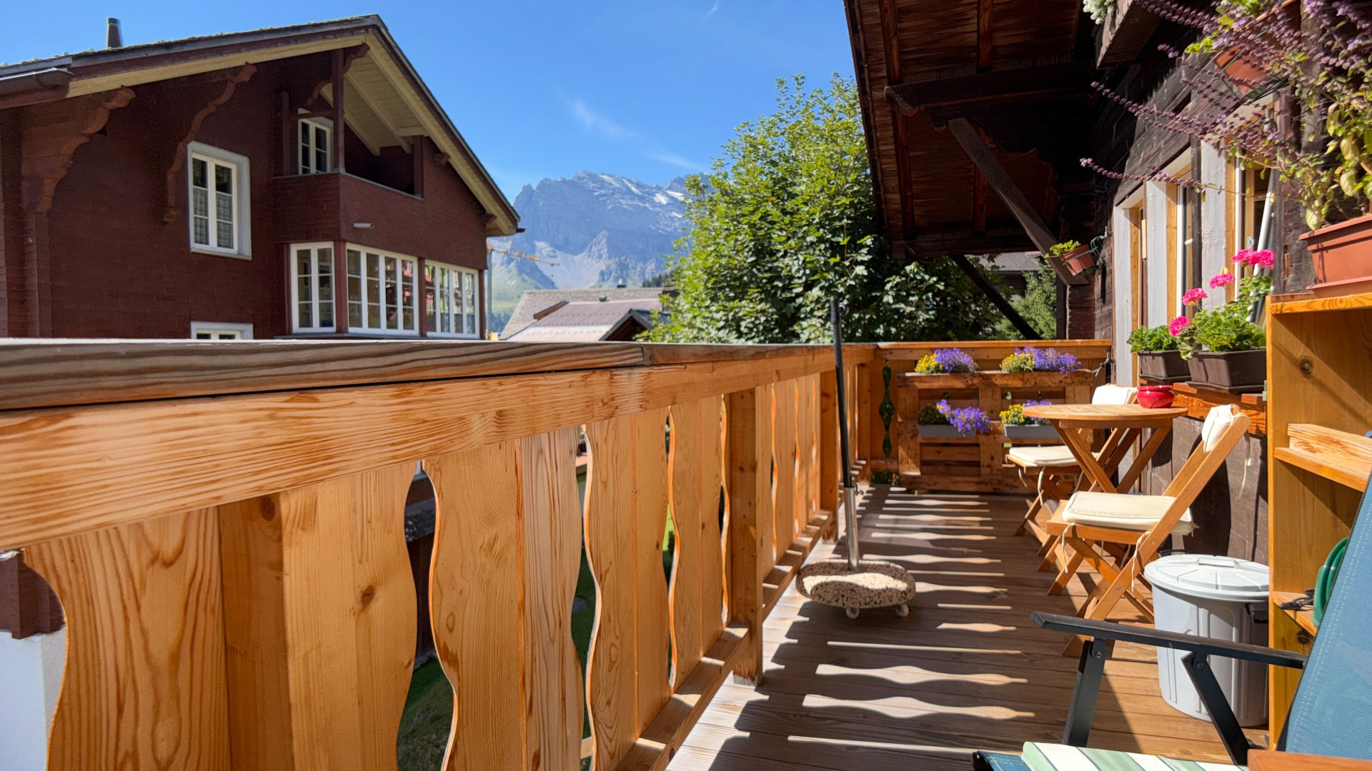 Alpengluhn Chalet, Switzerland