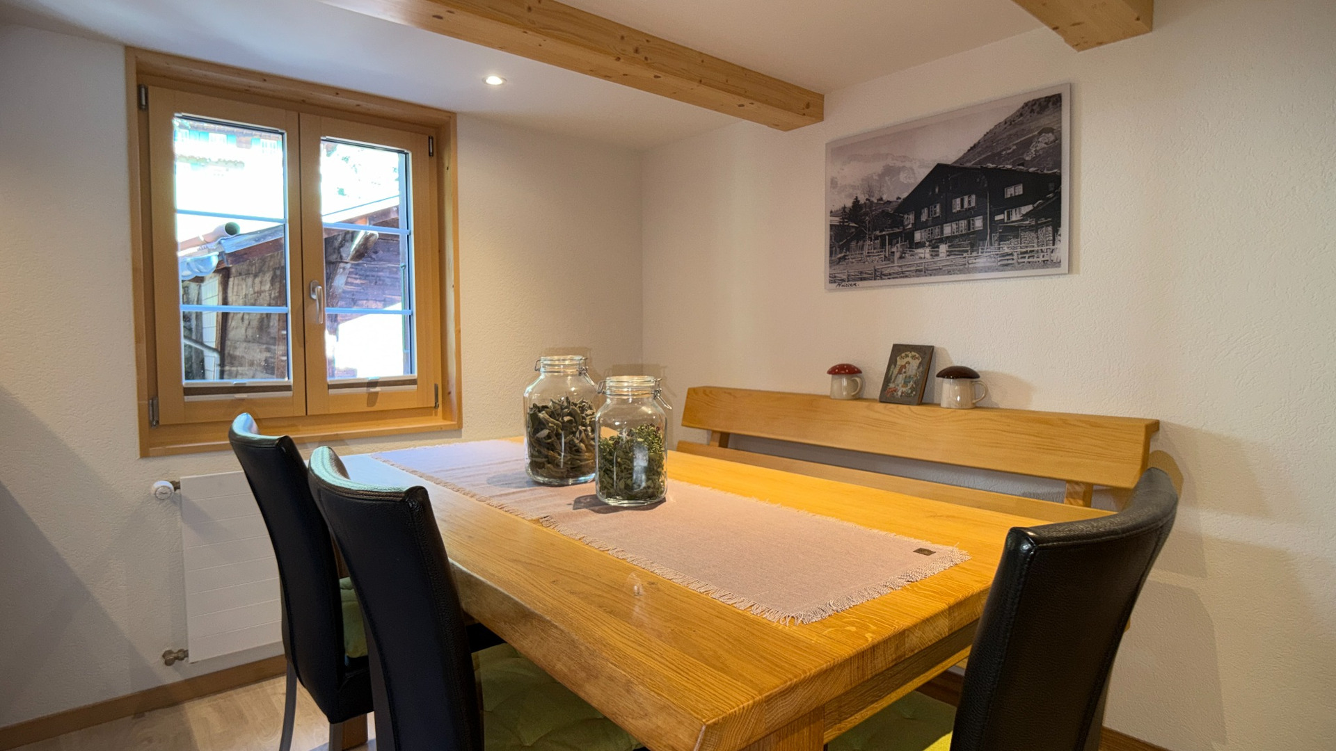 Alpengluhn Chalet, Switzerland