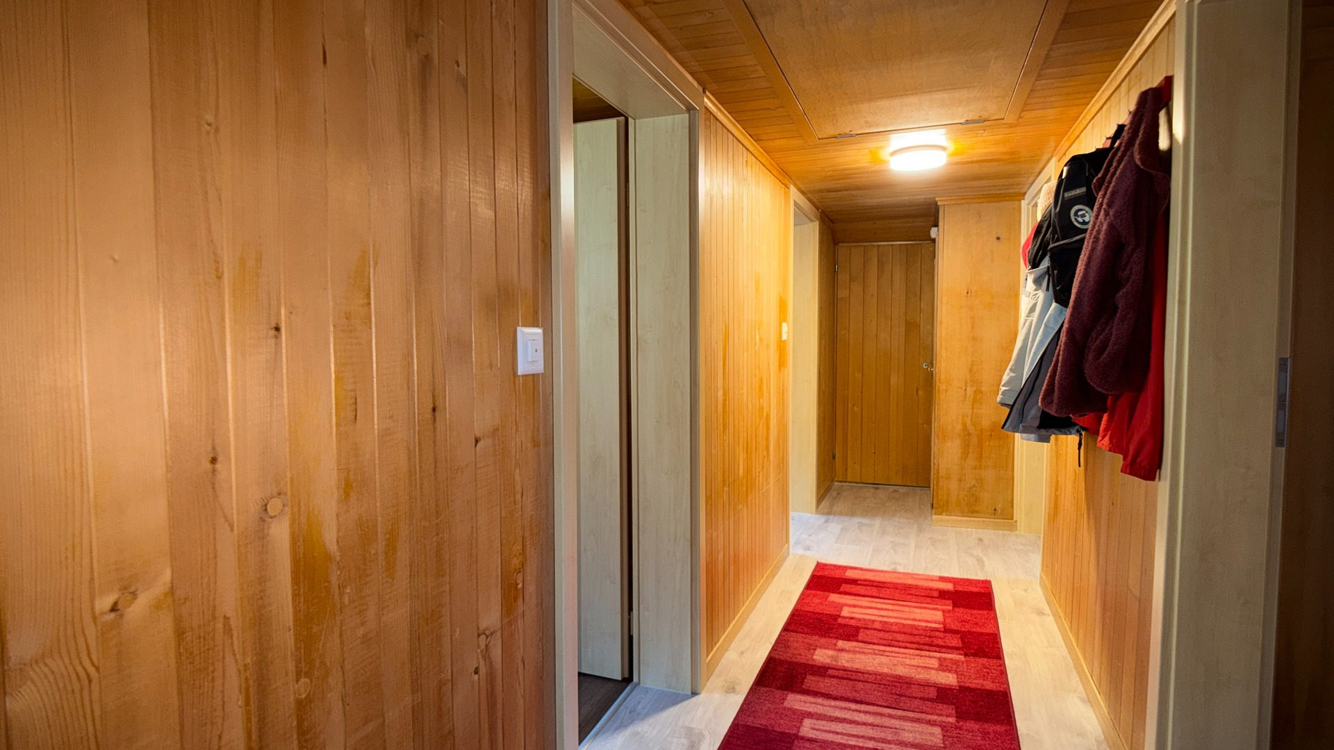 Alpengluhn Chalet, Switzerland