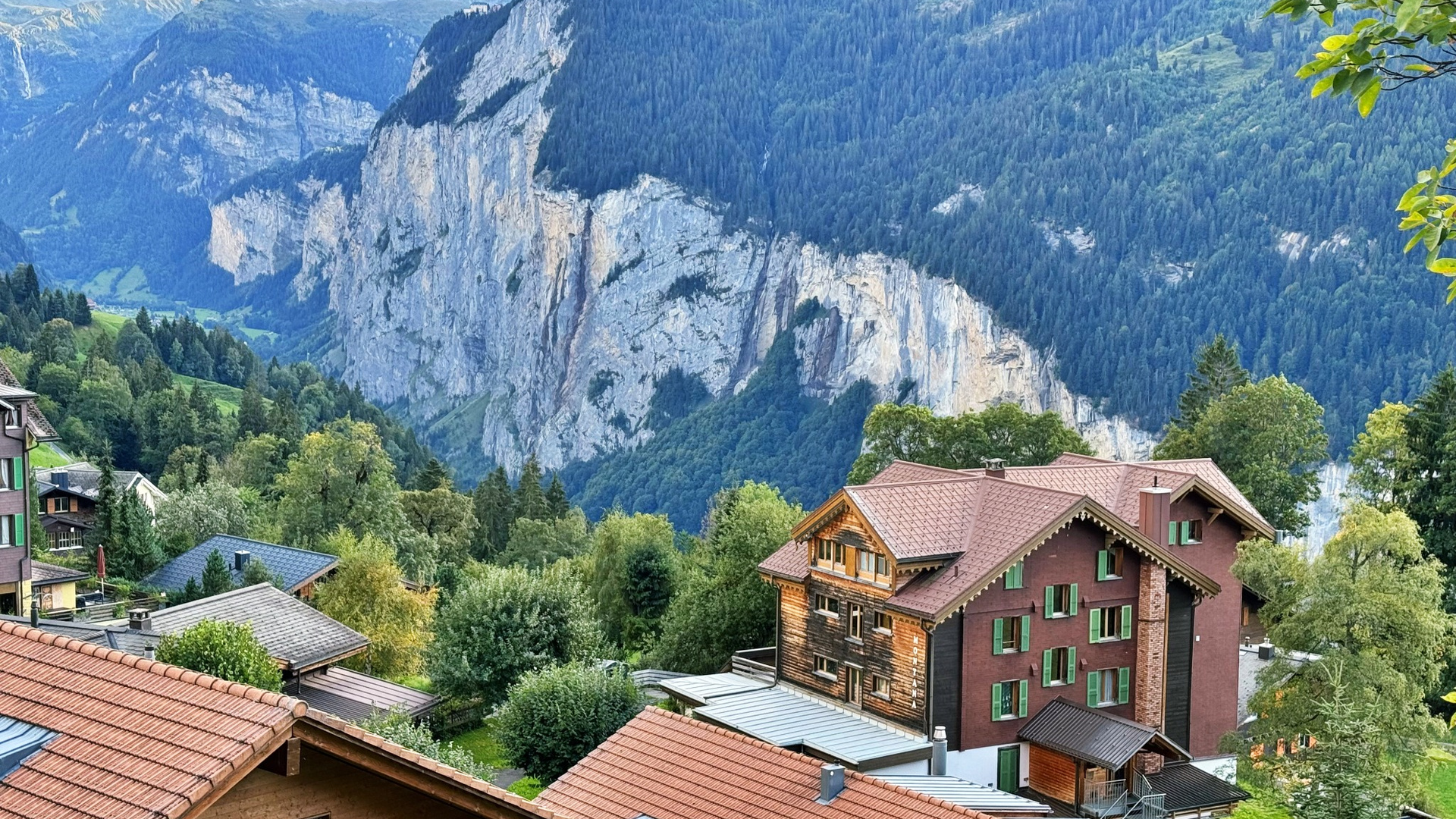 Montana Apartments, Switzerland