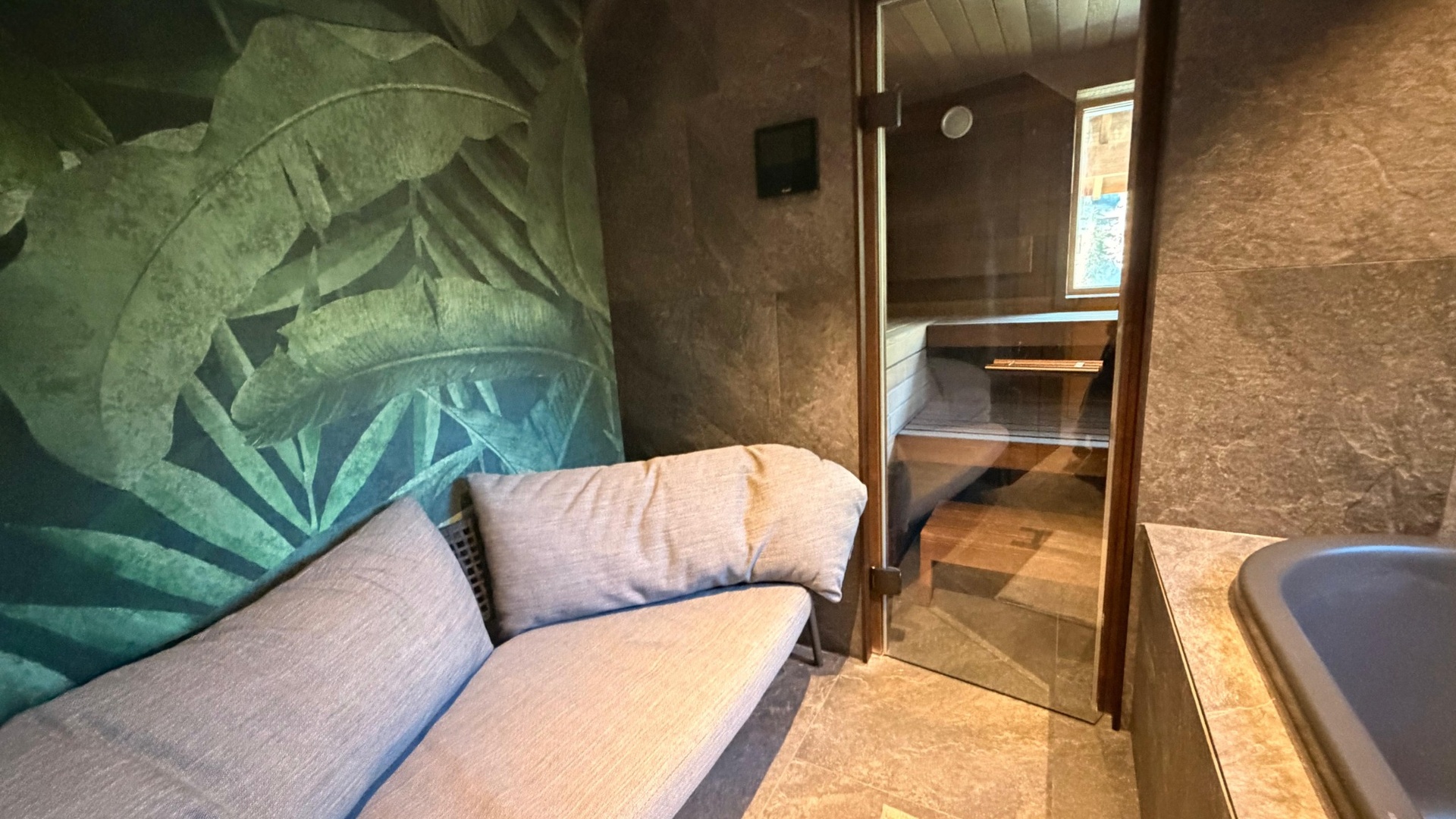 Zodiac Apartments, Switzerland